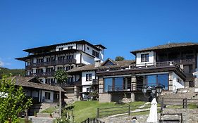 Хотел Лещен